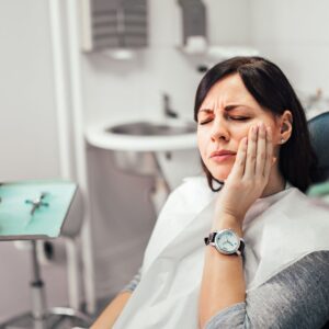 Tooth Nerve Damage: Causes, Signs & Treatment Options