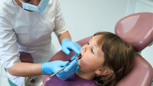 When To Make the First Dental Appointment For Your Child: Why Regular Dentist Visits Are Important