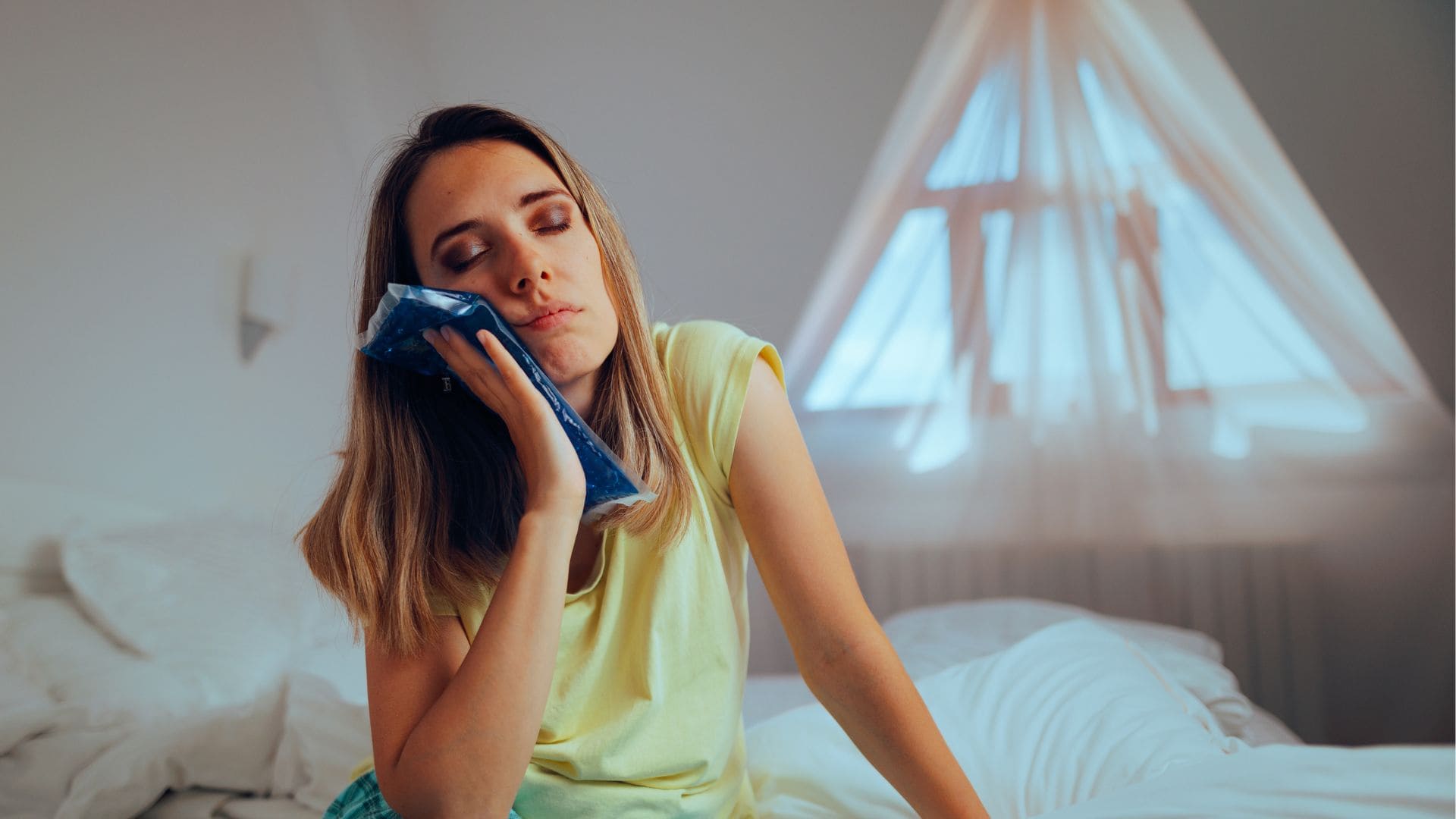 Icepack for wisdom teeth removal and recovery with Midland Bay Dental.